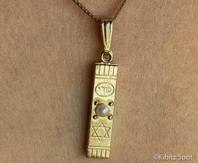 Mezuzah Necklace Keeps You Close to God • Kibitz Spot