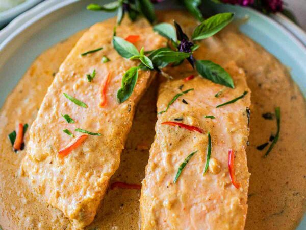 Thai choo chee curry with salmon