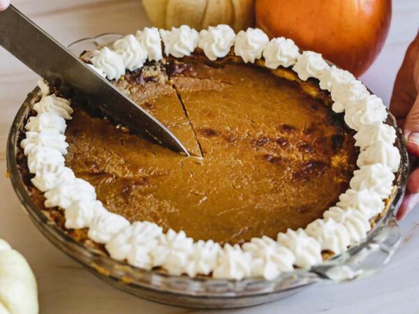 Vegan and gluten-free pumpkin pie